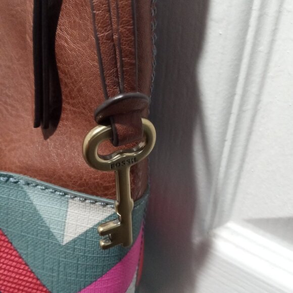 Fossil crossbody and wallet - Picture 8 of 10